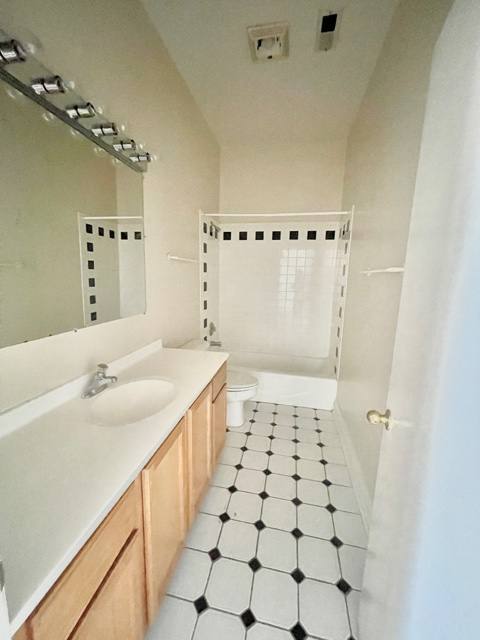 Apartment for rent at 1459 N Milwaukee #2A, Chicago, IL 60622