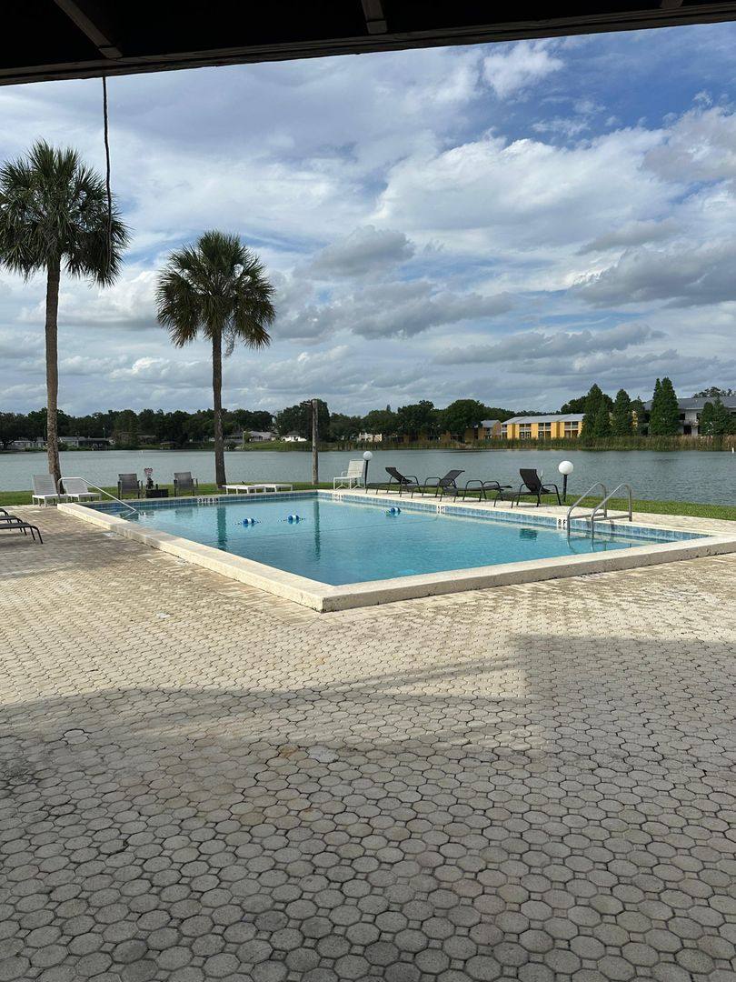 Apartment for rent at 1920 E Edgewood Dr, Lakeland, FL 33803