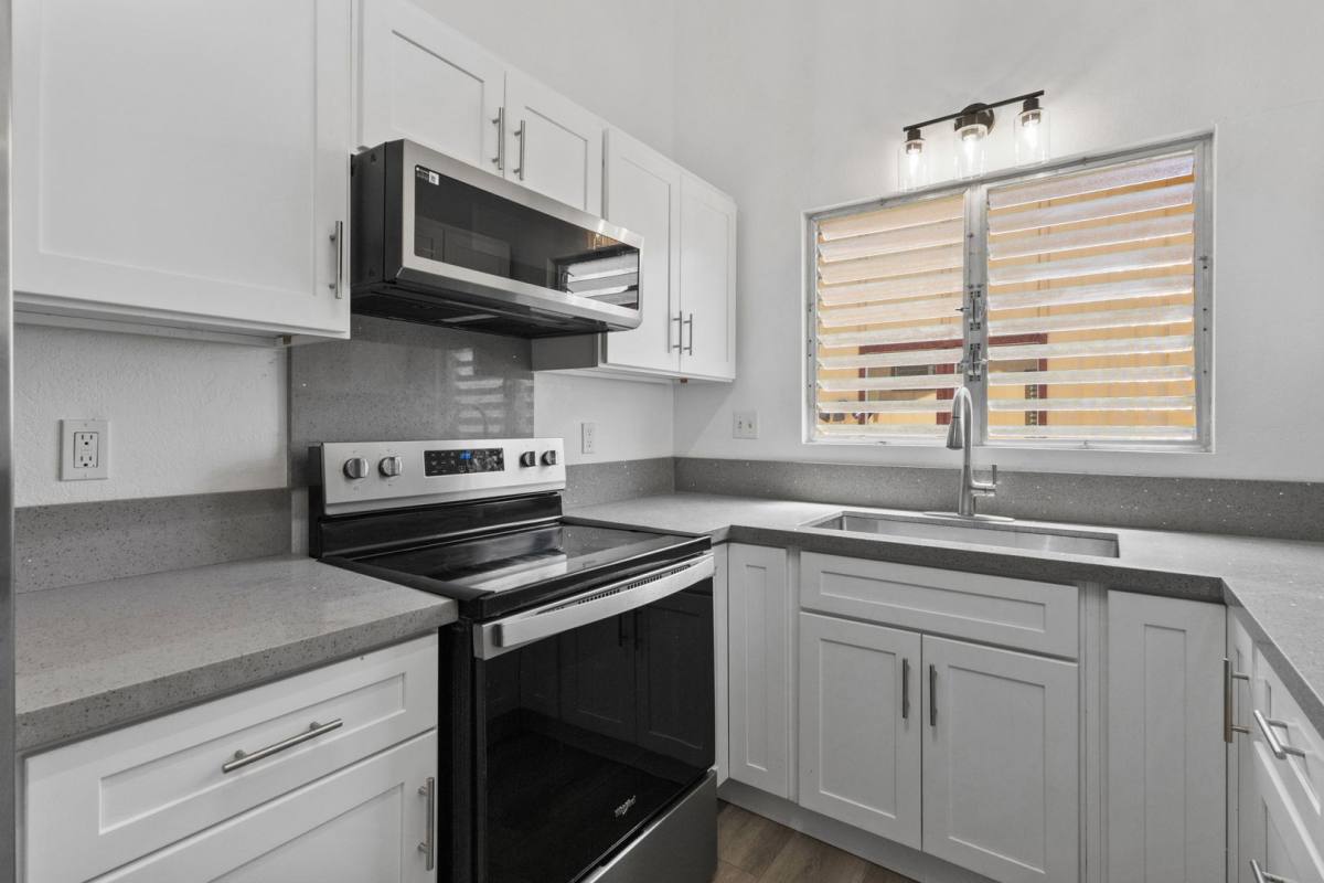 Apartment for rent at 98-364 Kilihe Way, Aiea, HI 96701