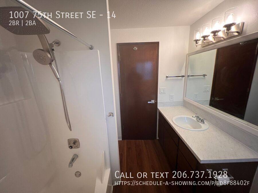 Townhouse for rent at 1007 75th St SE #14, Everett, WA 98203