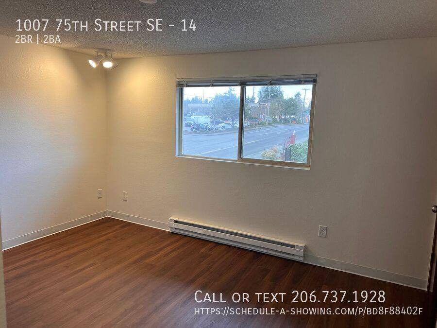 Townhouse for rent at 1007 75th St SE #14, Everett, WA 98203