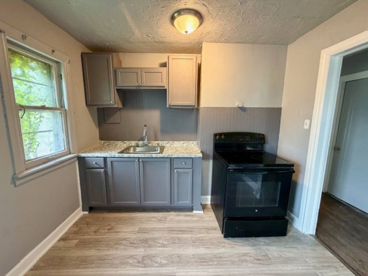 Apartment for rent at 9516 Wayburn, Detroit, MI 48224