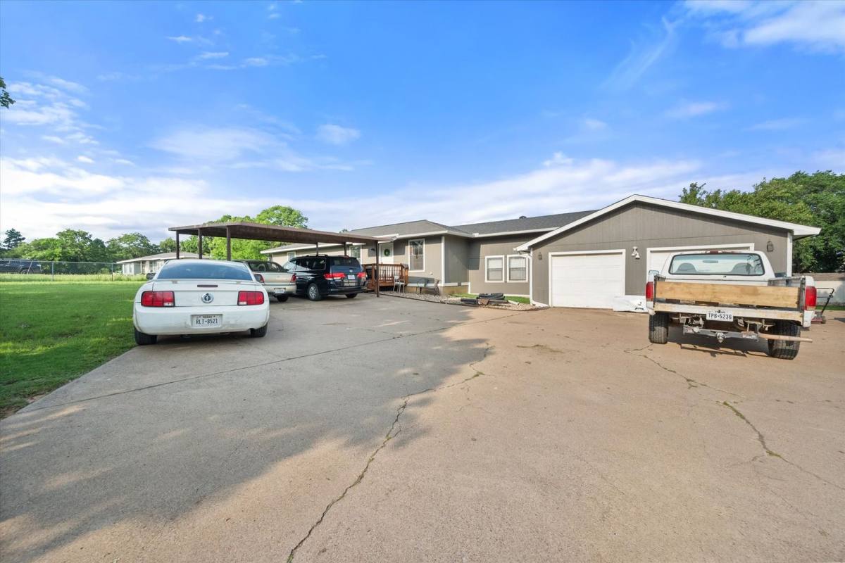 House for rent at 5184 Teague Rd, Fort Worth, TX 76140