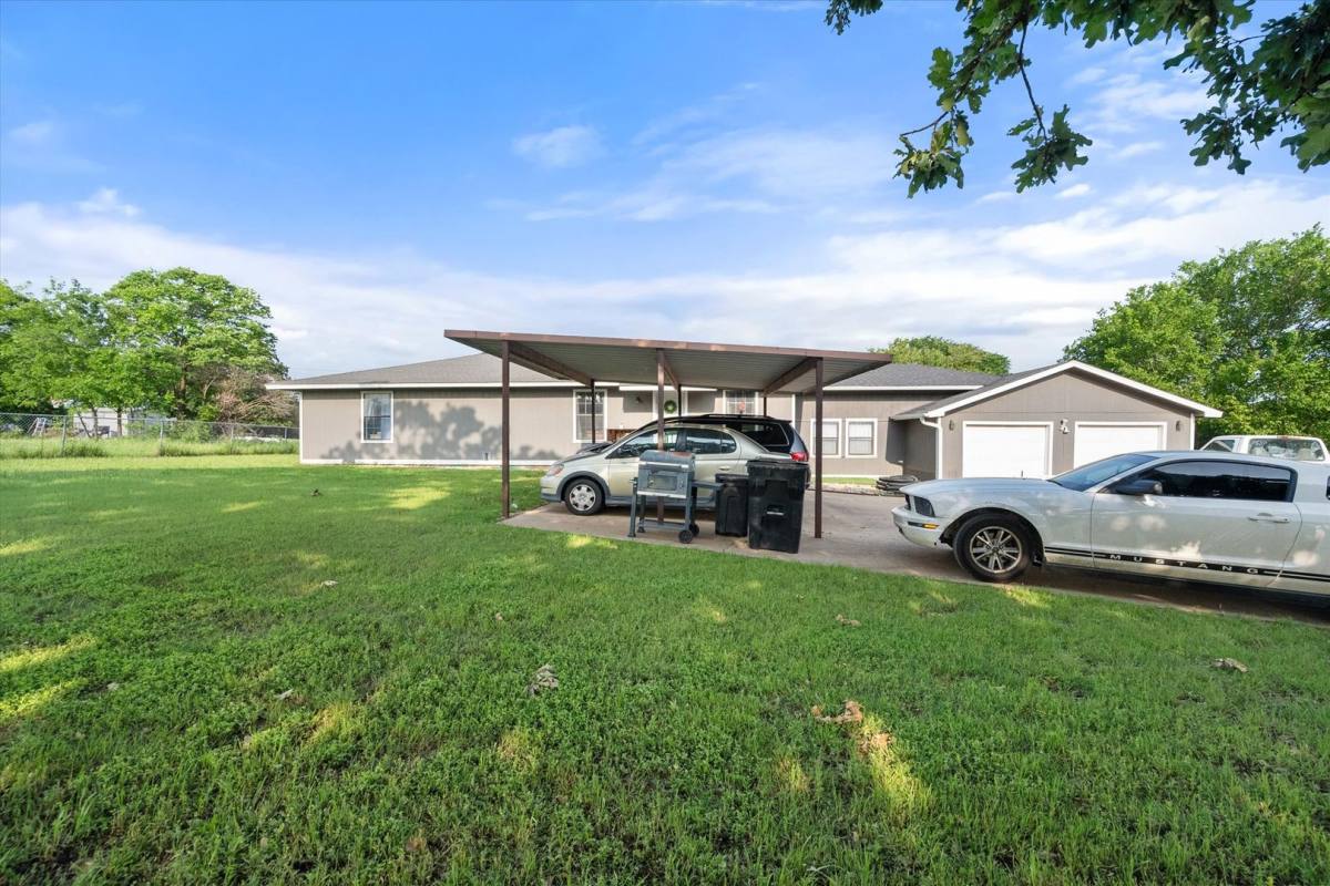 House for rent at 5184 Teague Rd, Fort Worth, TX 76140