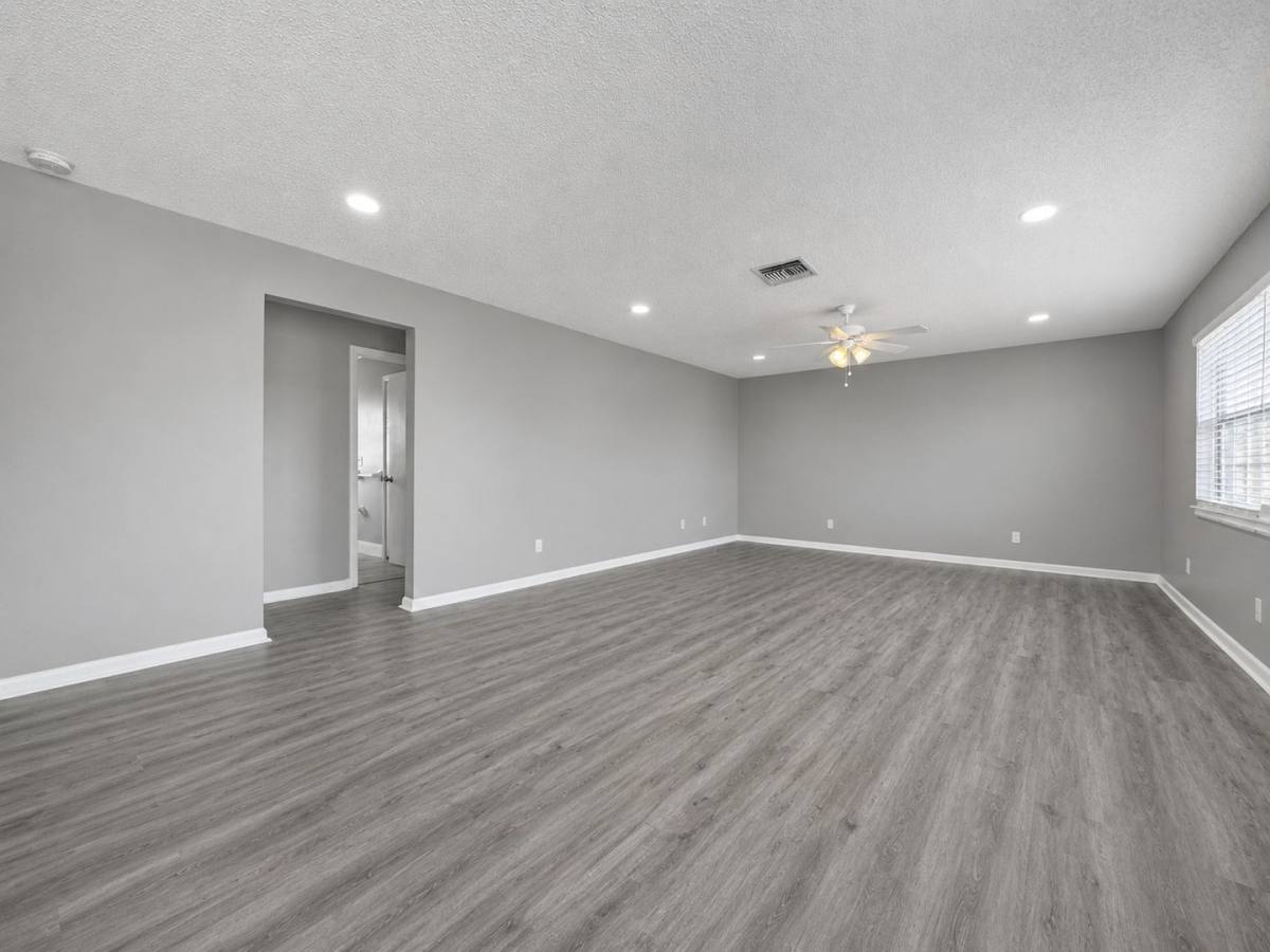 Apartment for rent at 3509 SE 15th Place, Cape Coral, FL 33904