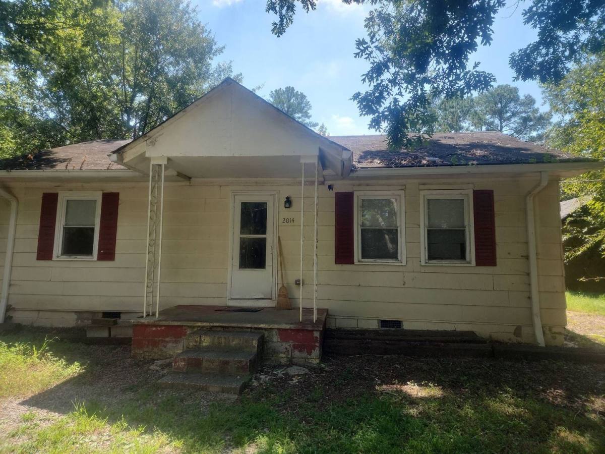 House for rent at 2014 E Williams St, Apex, NC 27539