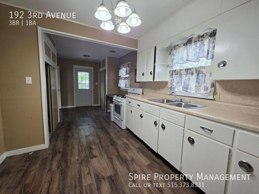 House for rent at 192 3rd Ave, Marion, IA 52302