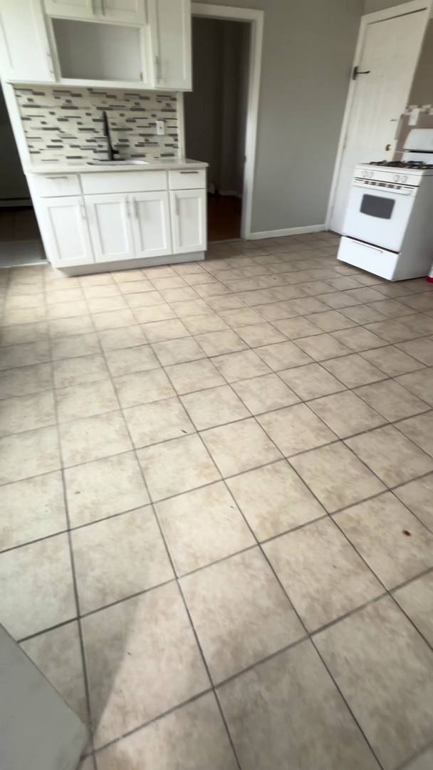 Apartment for rent at 549 Summer Ave, Paterson, NJ 07501