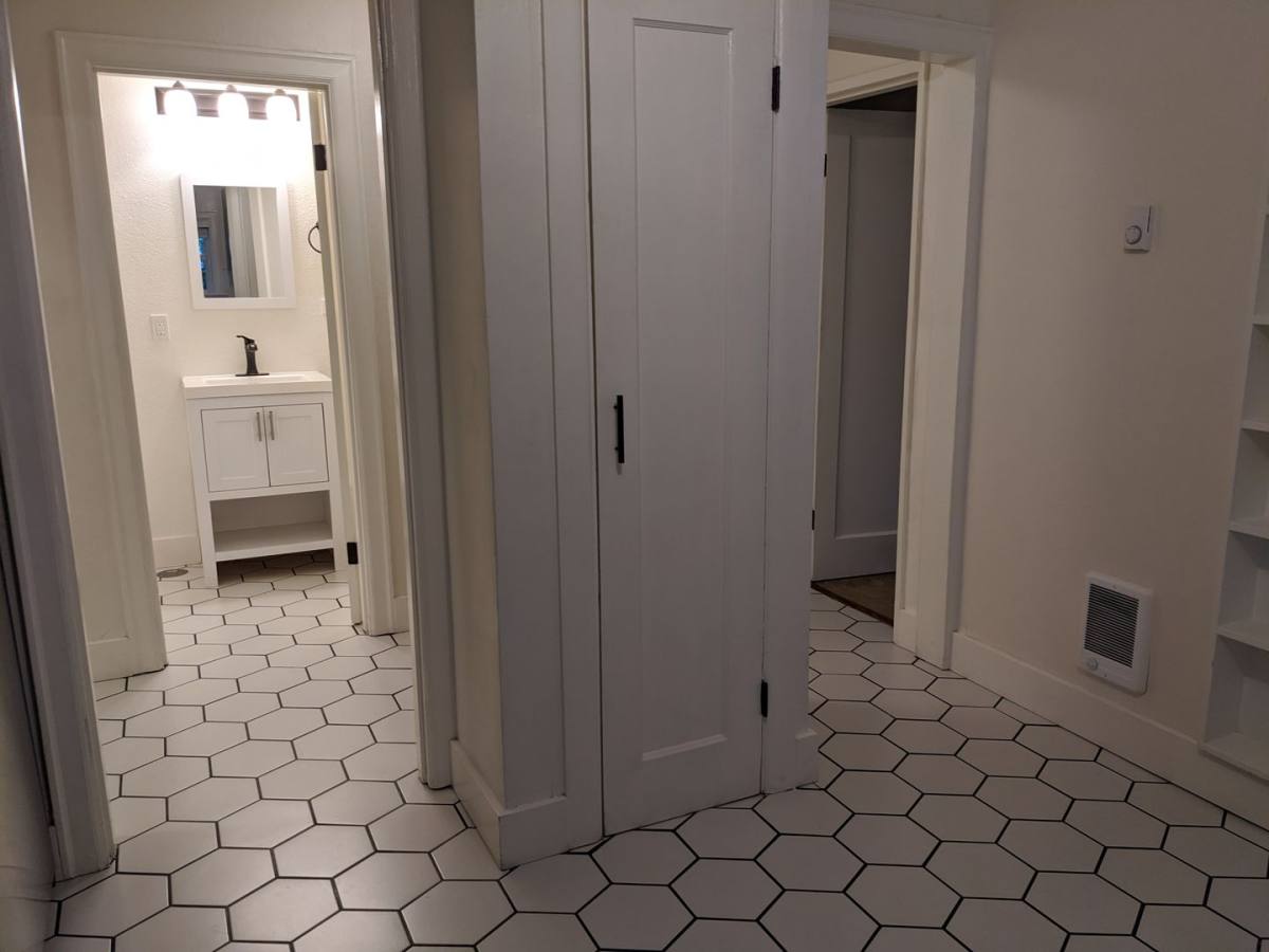 Apartment for rent at 1627 10th Ave W, Seattle, WA 98119