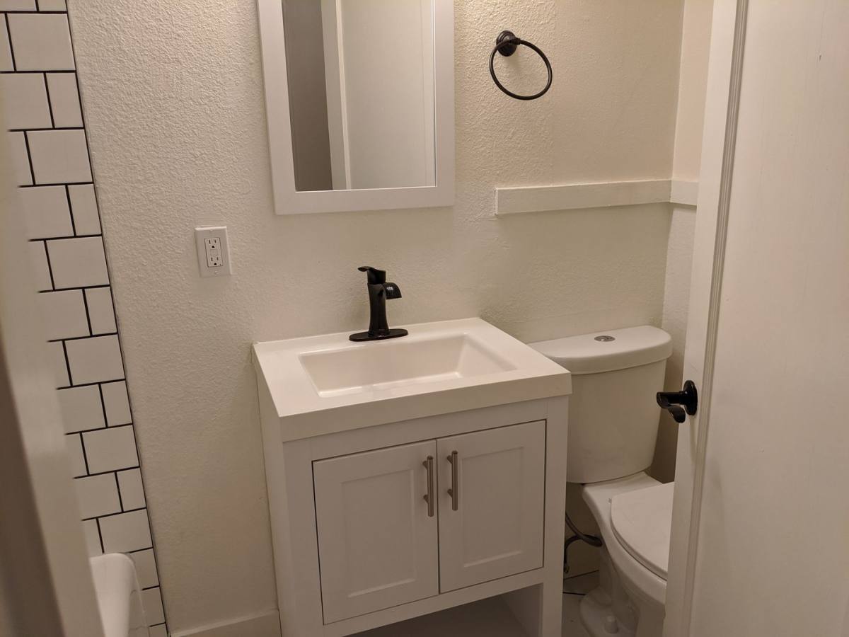 Apartment for rent at 1627 10th Ave W, Seattle, WA 98119