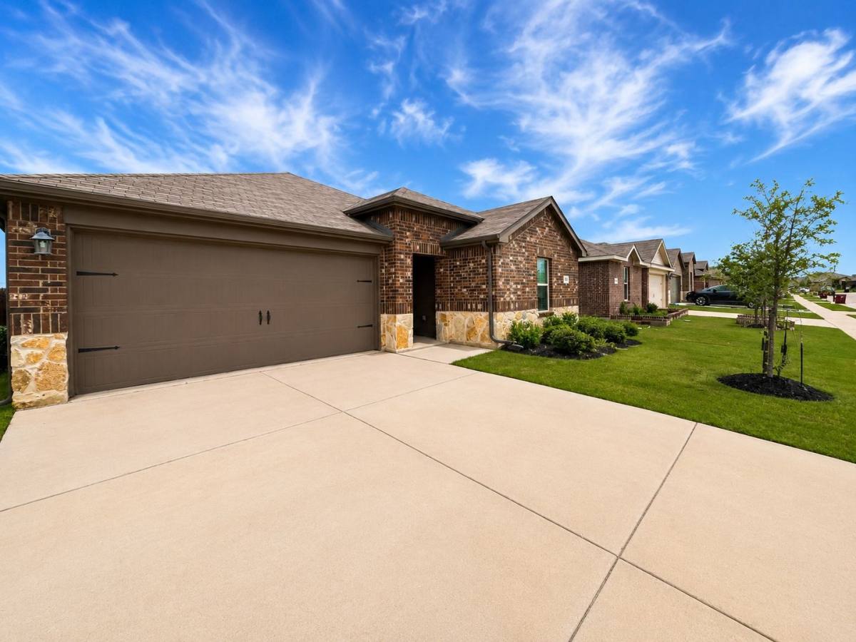 House for rent at 2117 Berrywood Dr, Royse City, TX 75189