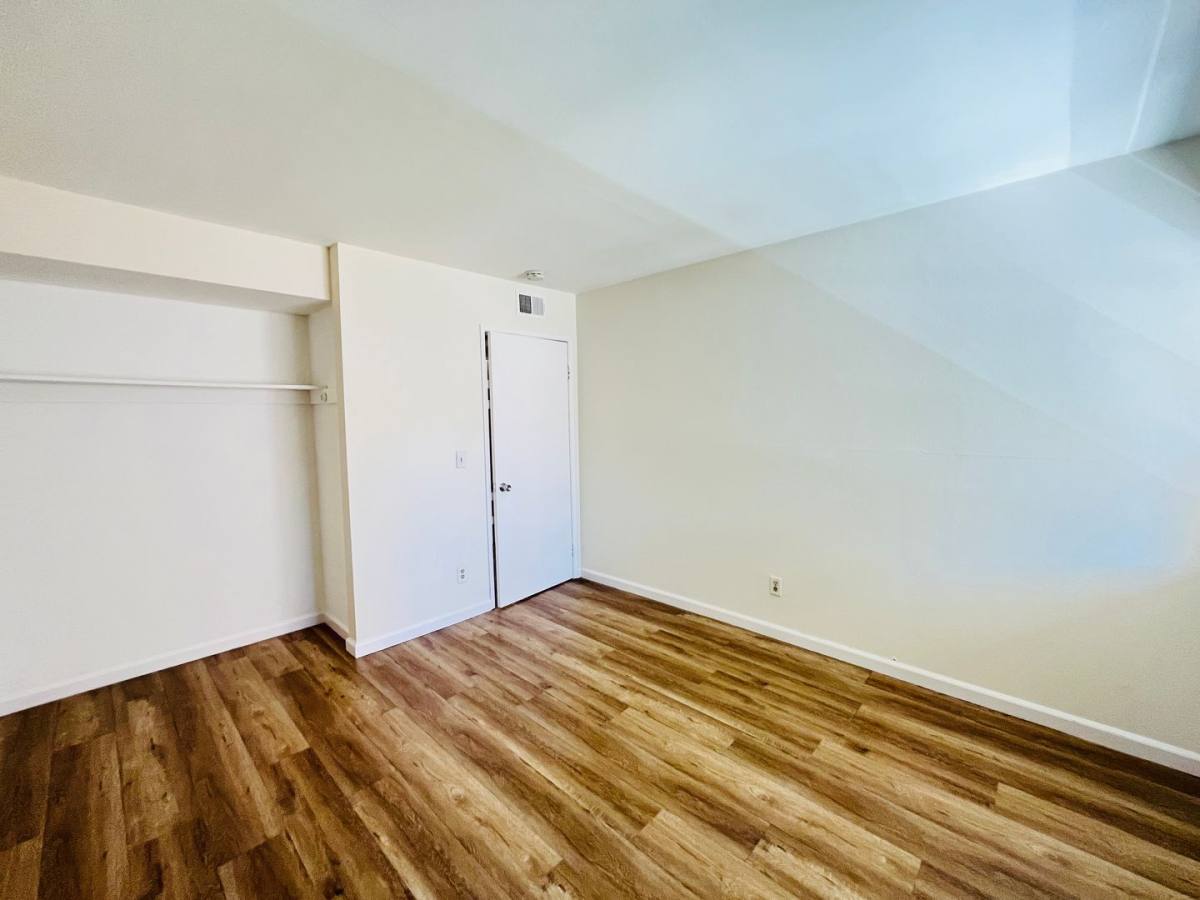 Apartment for rent at 1001 W Macarthur Blvd, Santa Ana, CA 92707