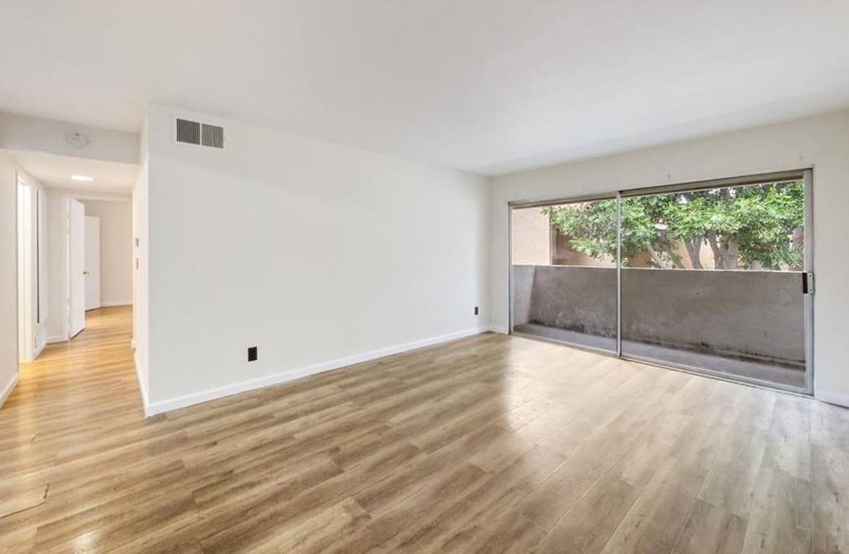 Apartment for rent at 1001 W Macarthur Blvd, Santa Ana, CA 92707