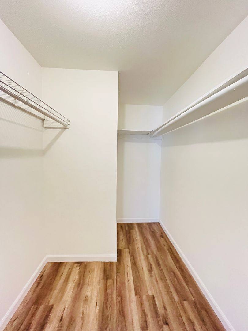 Apartment for rent at 1001 W Macarthur Blvd, Santa Ana, CA 92707