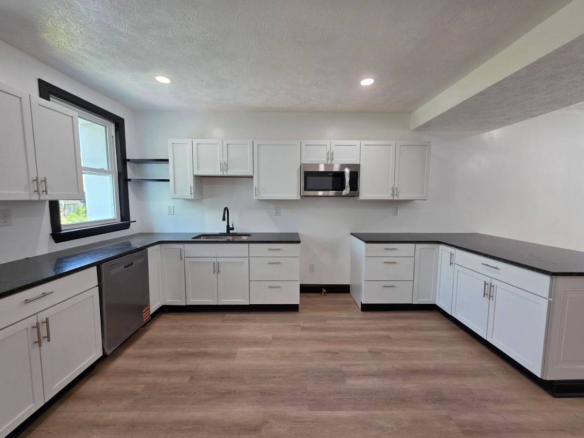 House for rent at 1111 Freyberg St, Pittsburgh, PA 15203