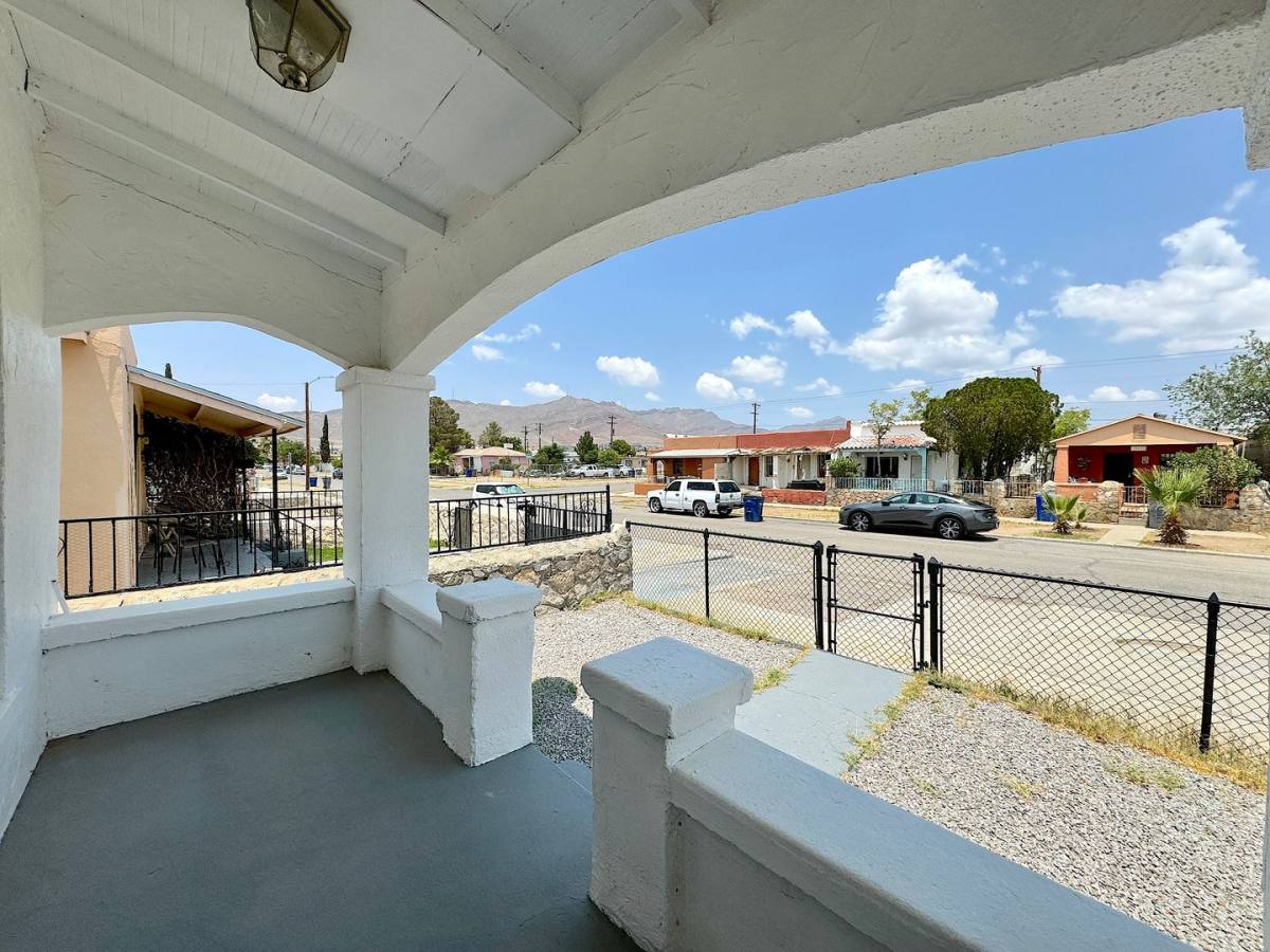 Apartment for rent at 3906 Tularosa, El Paso, TX 79903