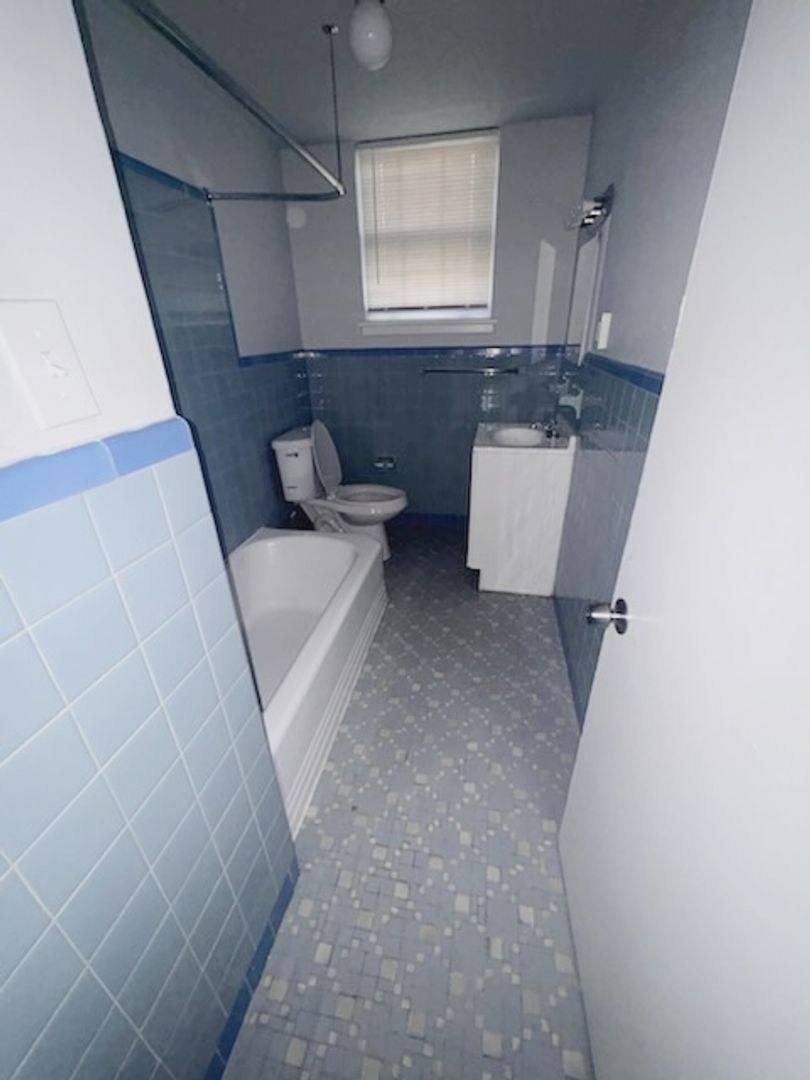 Apartment for rent at 5-15 N 18th St, Allentown, PA 18104