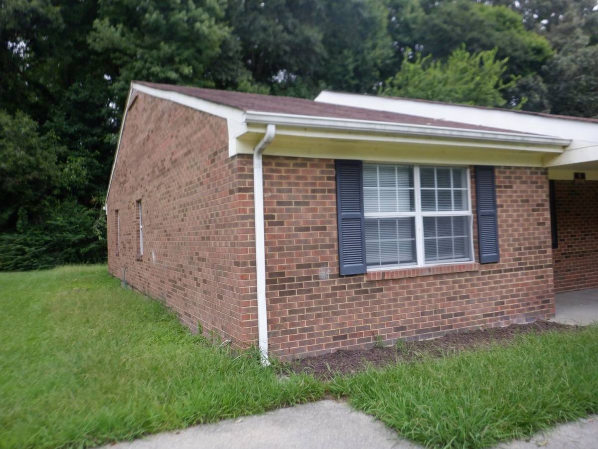 Apartment for rent at 6057 Camellia Dr, Suffolk, VA 23435