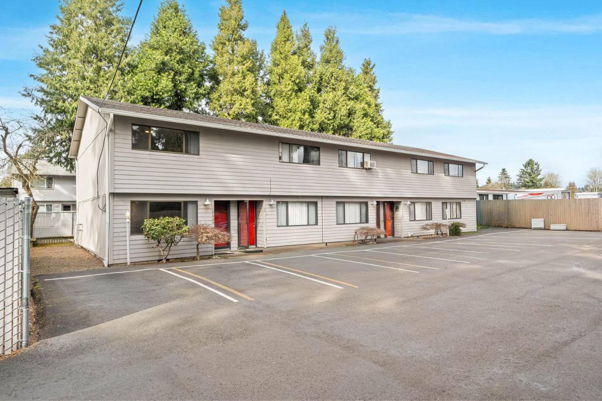 Apartment for rent at 19300 SE River Rd, Portland, OR 97267
