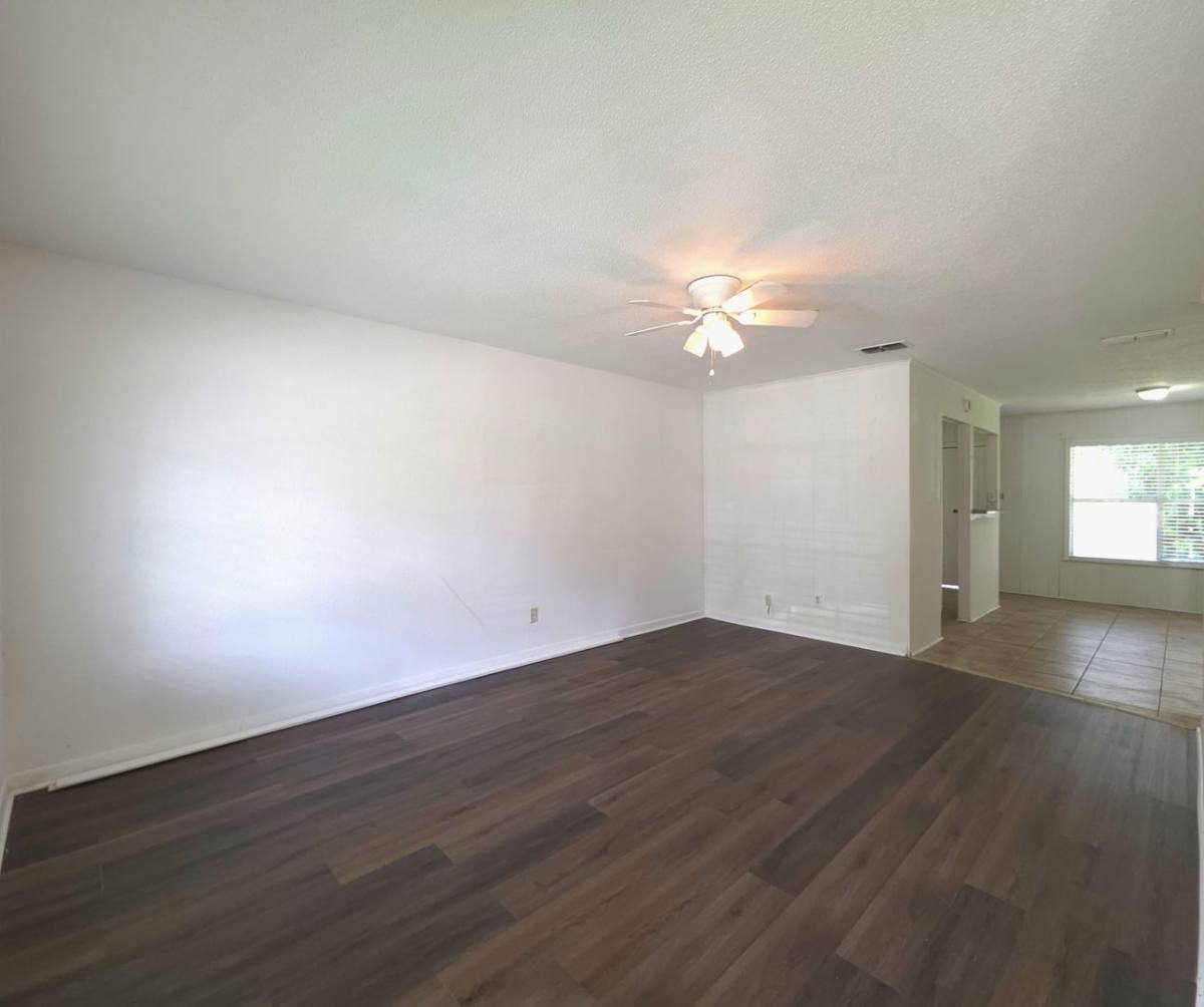 Apartment for rent at 501 E Reagan St, Palestine, TX 75801