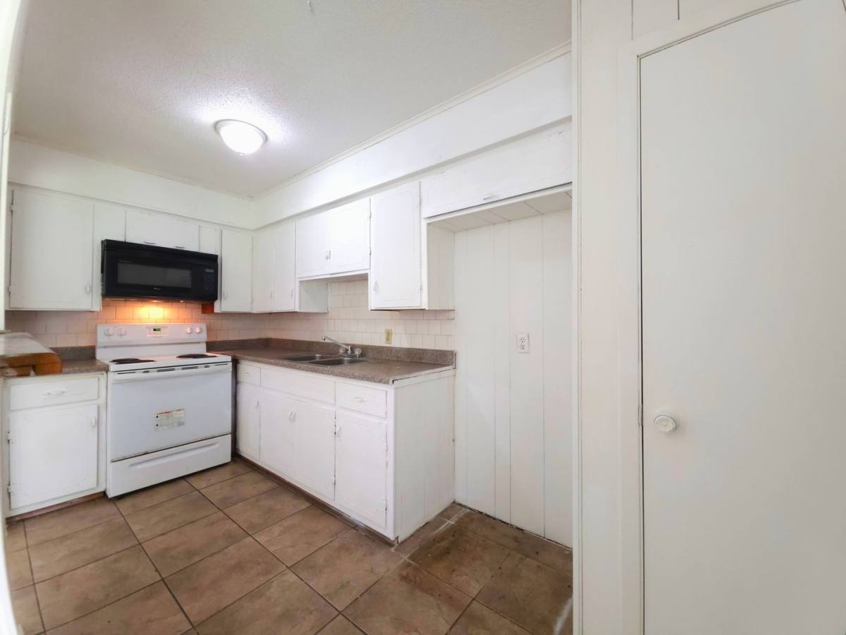 Apartment for rent at 501 E Reagan St, Palestine, TX 75801