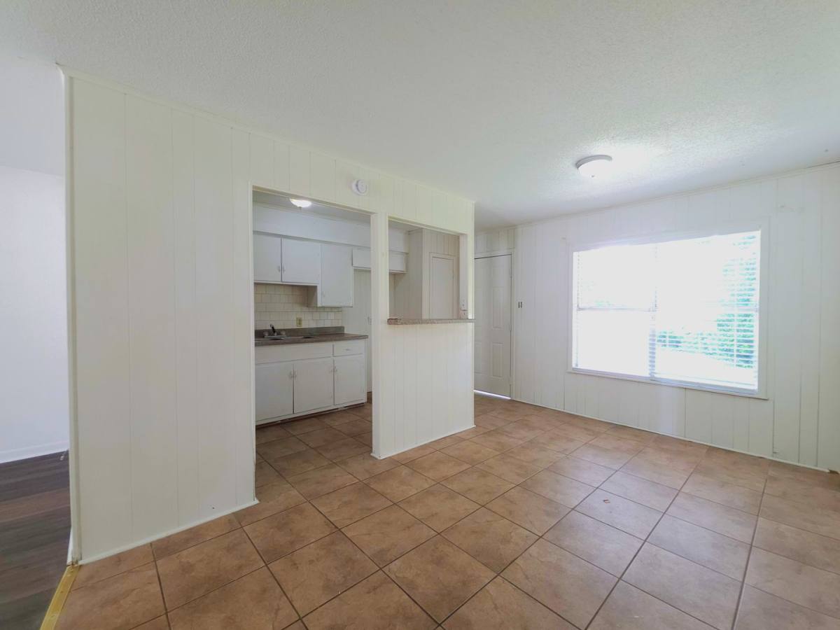 Apartment for rent at 501 E Reagan St, Palestine, TX 75801