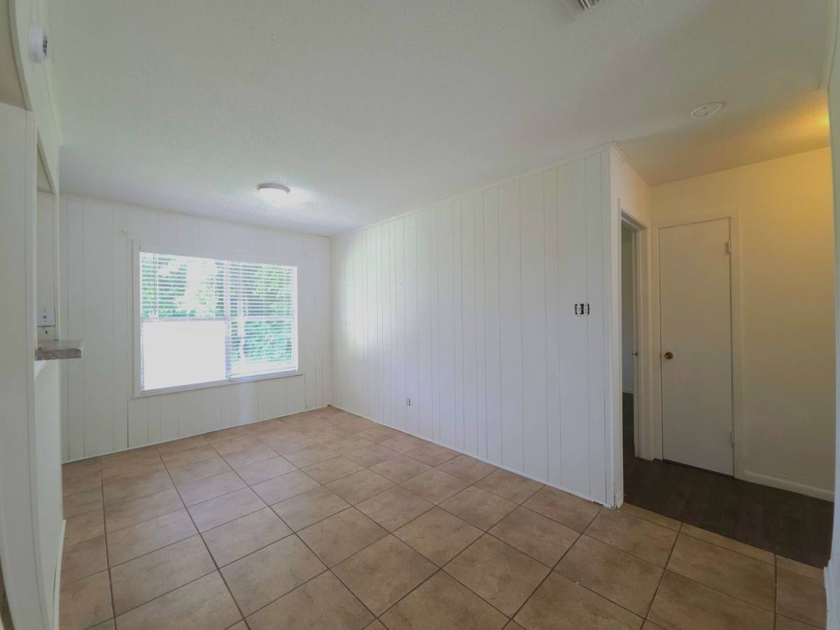 Apartment for rent at 501 E Reagan St, Palestine, TX 75801