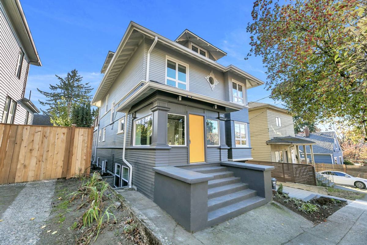 Townhouse for rent at 1511 E Alder St, Seattle, WA 98122