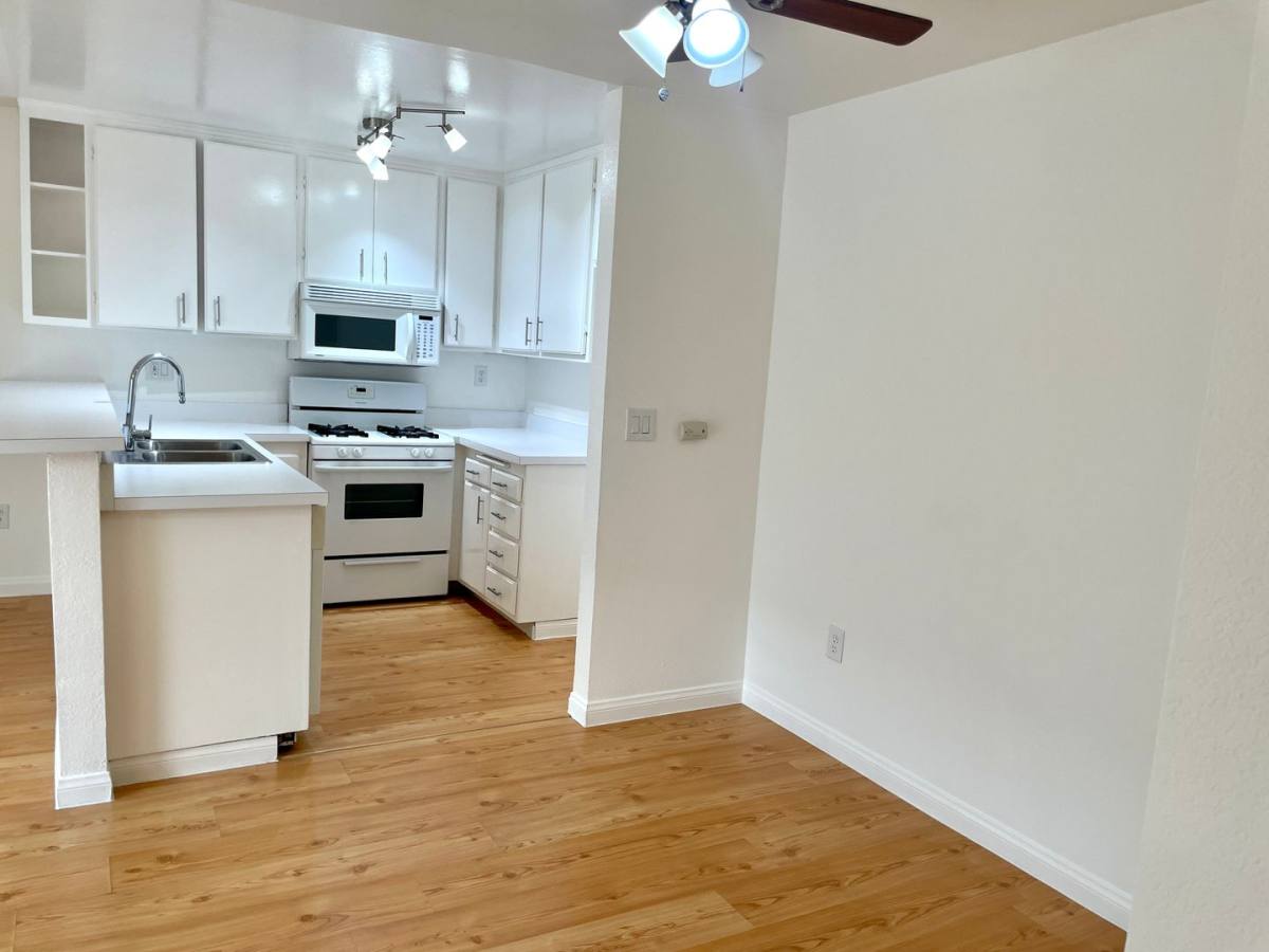 Apartment for rent at 18530 Hatteras St, Tarzana, CA 91356