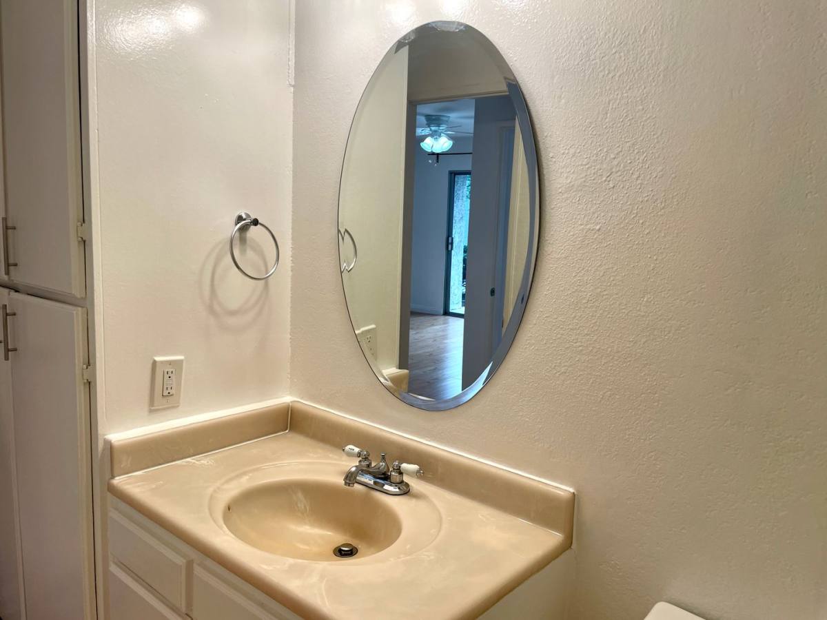 Apartment for rent at 18530 Hatteras St, Tarzana, CA 91356