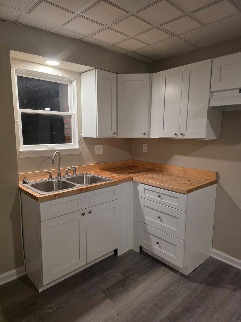 Apartment for rent at 501 Baughman Ave, Jeannette, PA 15644
