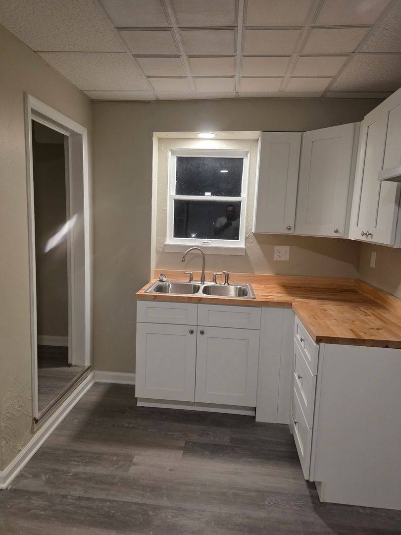Apartment for rent at 501 Baughman Ave, Jeannette, PA 15644