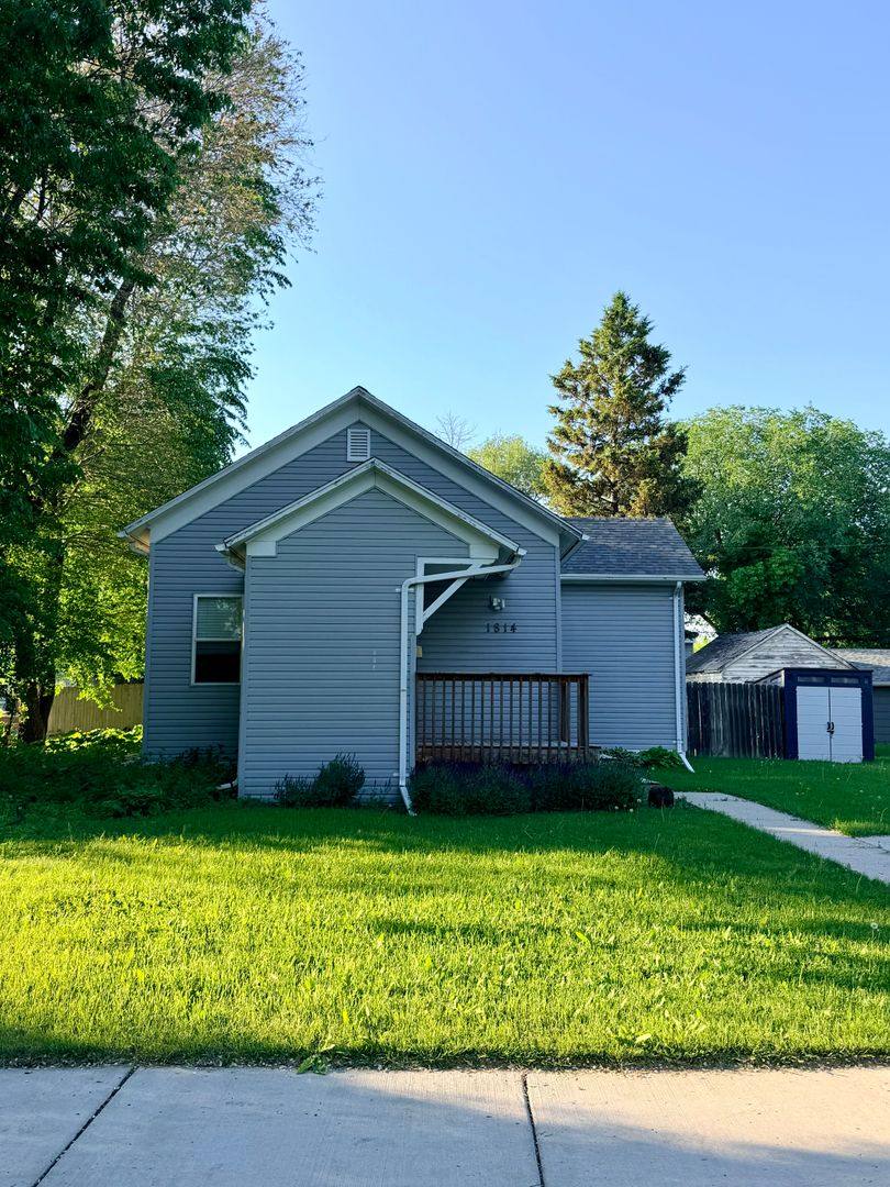 House for rent at 1814 5th Ave N, Grand Forks, ND 58203