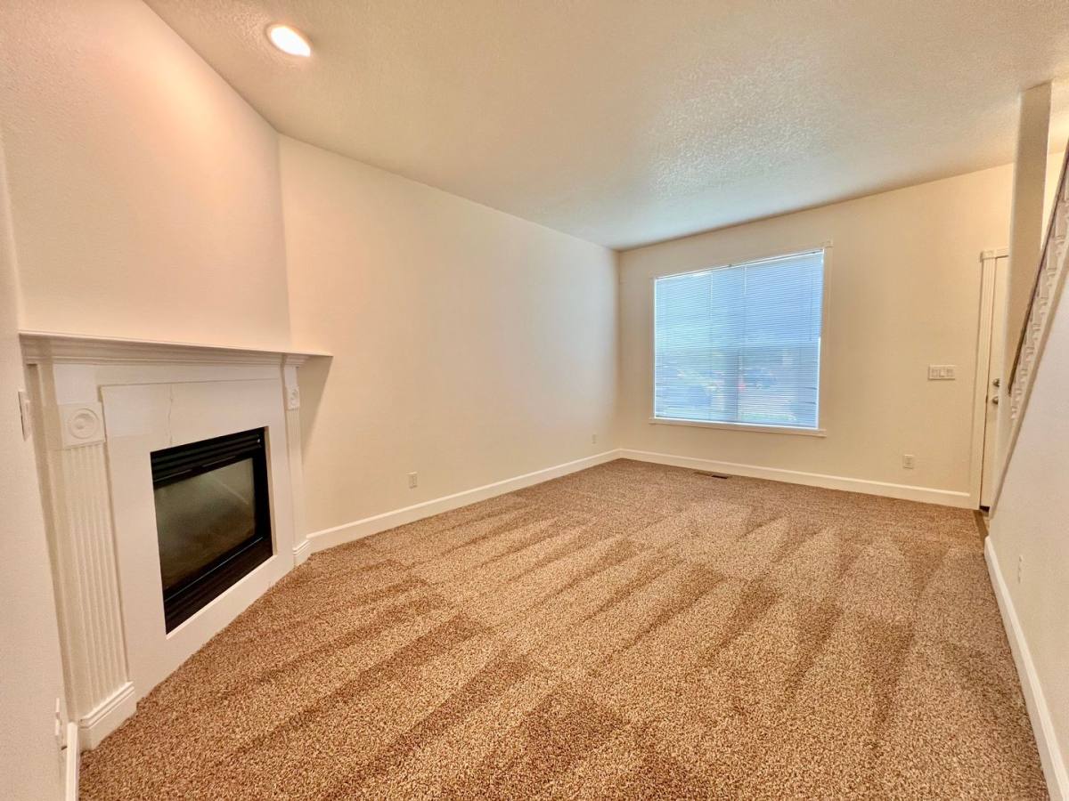 Townhouse for rent at 16775 NE Halsey St, Portland, OR 97230