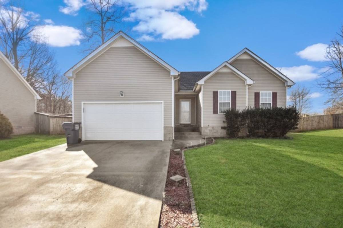 House for rent at 423 Athena Dr, Clarksville, TN 37042