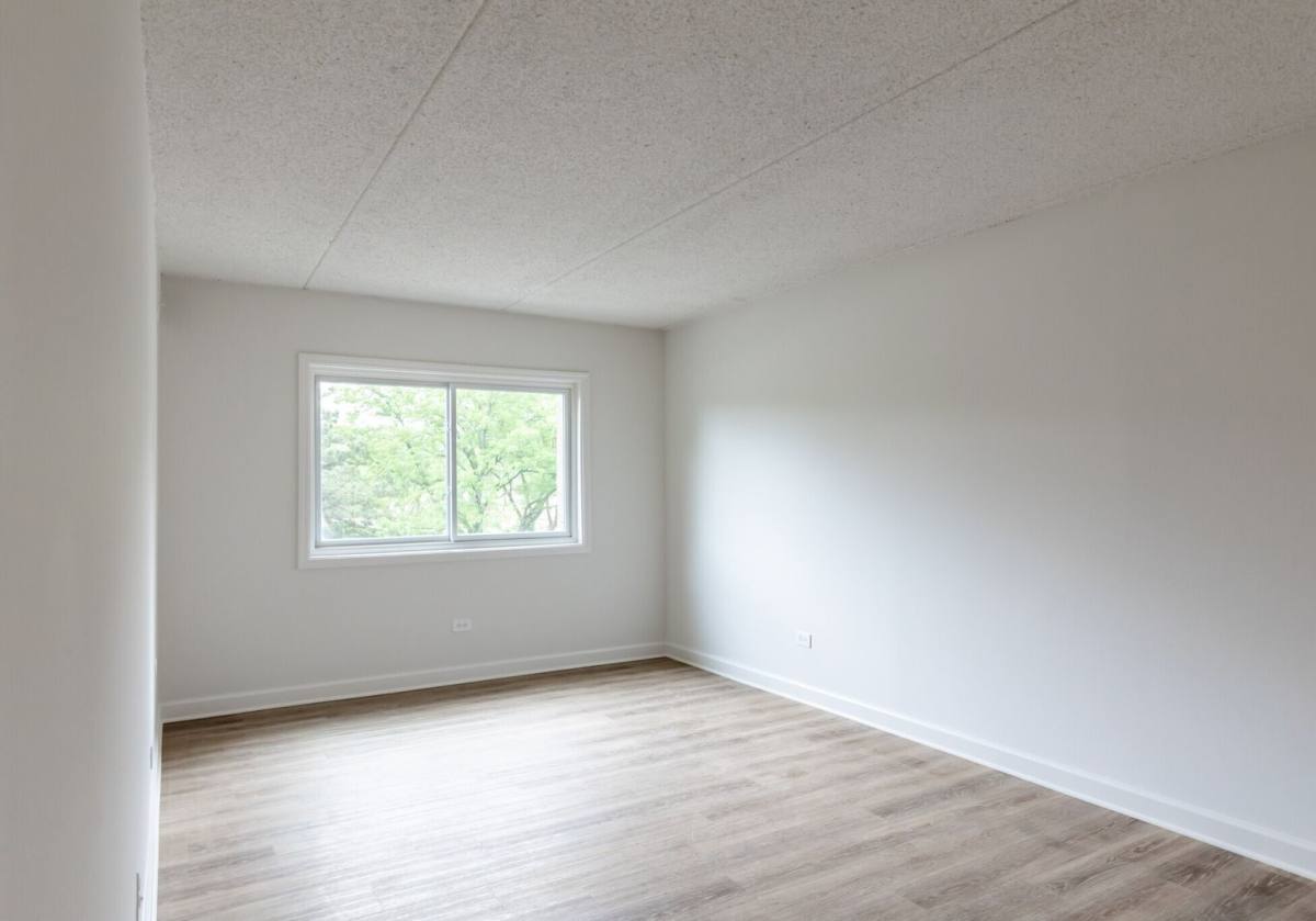 Apartment for rent at 260 E Butterfield Rd, Elmhurst, IL 60126