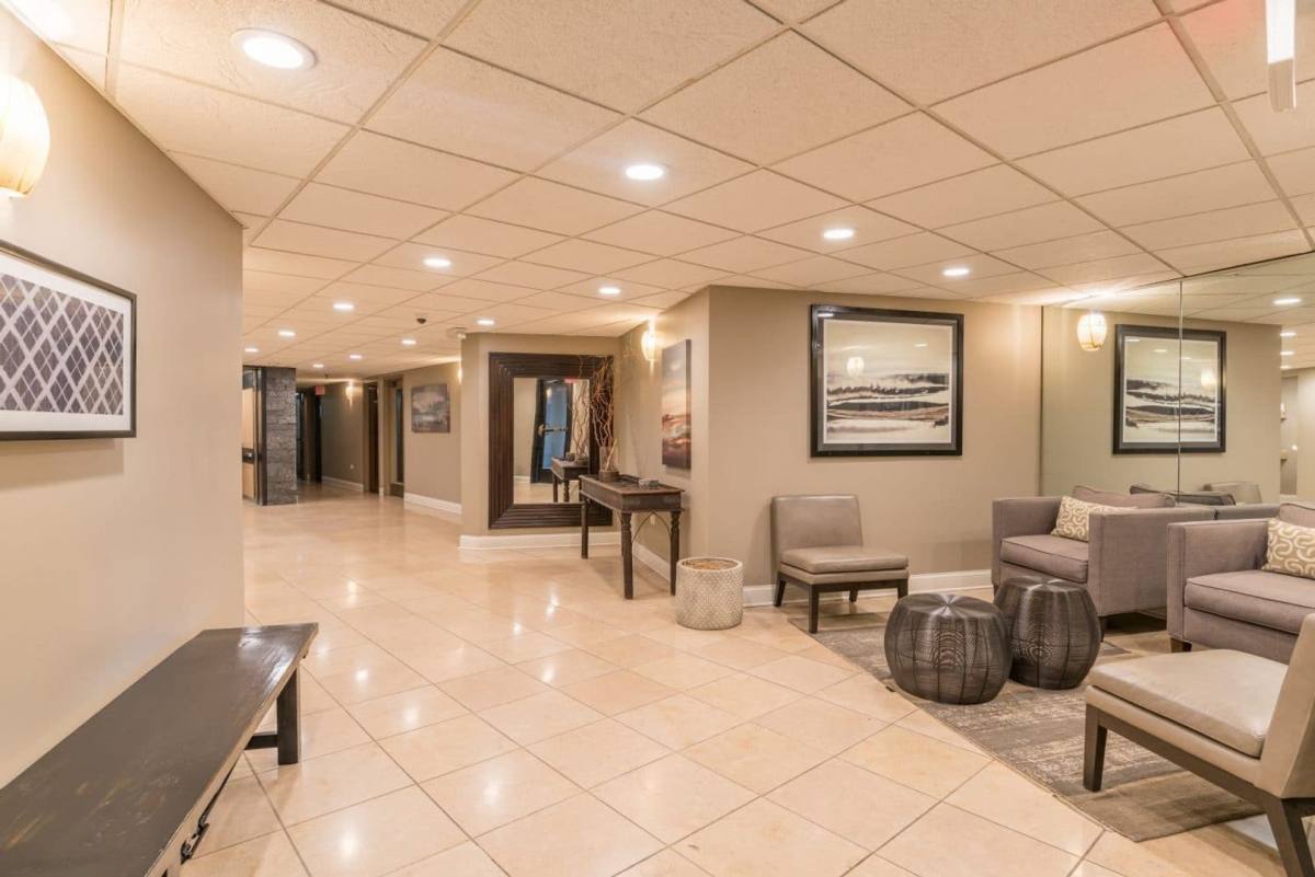 Apartment for rent at 260 E Butterfield Rd, Elmhurst, IL 60126