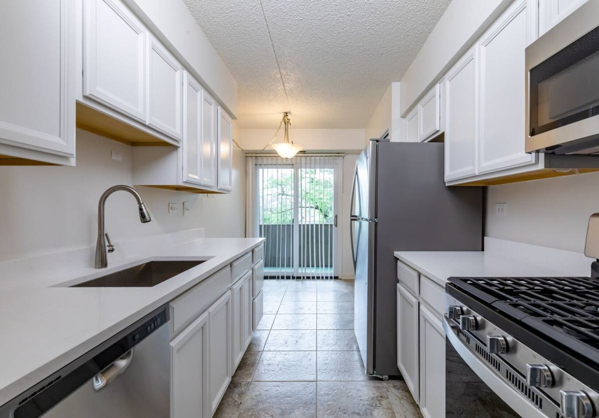 Apartment for rent at 260 E Butterfield Rd, Elmhurst, IL 60126
