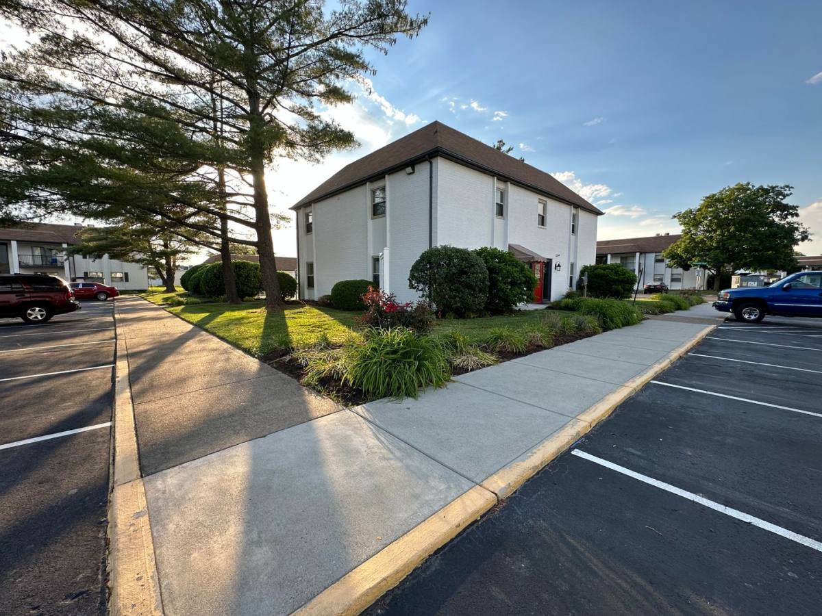 Apartment for rent at 600 Nomandy Dr, Evansville, IN 47715