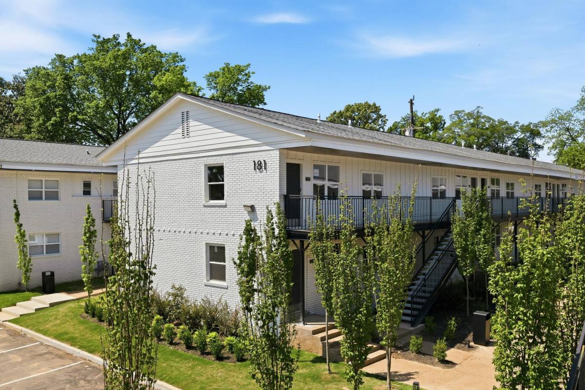 Apartment for rent at 171 N Merton, Memphis, TN 38112