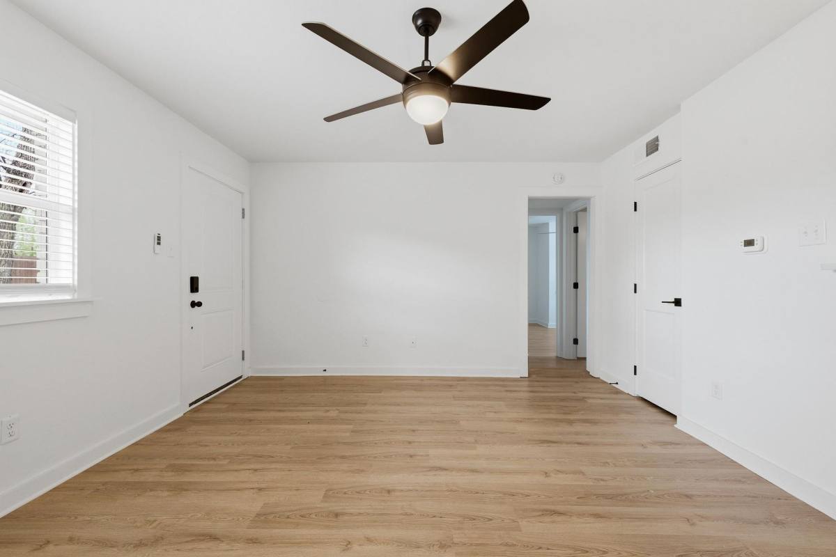 Apartment for rent at 171 N Merton, Memphis, TN 38112