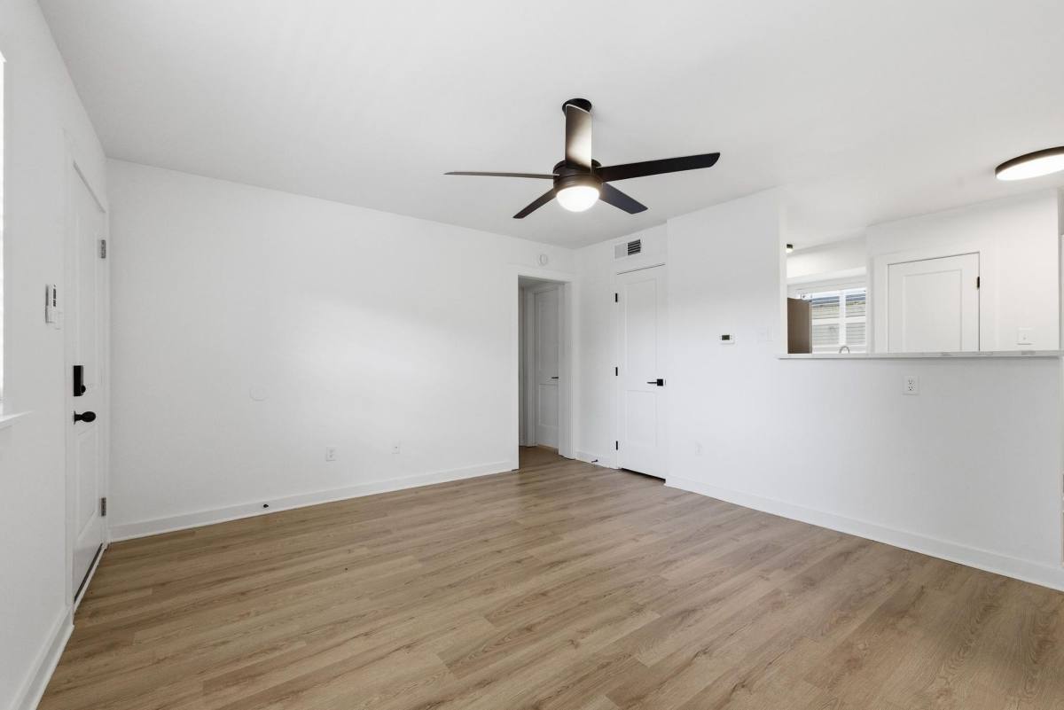 Apartment for rent at 171 N Merton, Memphis, TN 38112