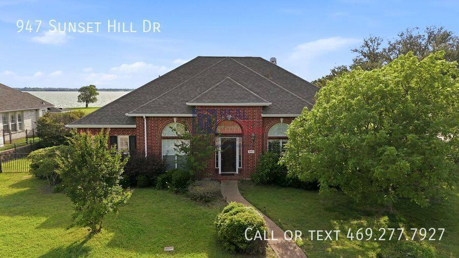 House for rent at 947 Sunset Hill Dr, Rockwall, TX 75087