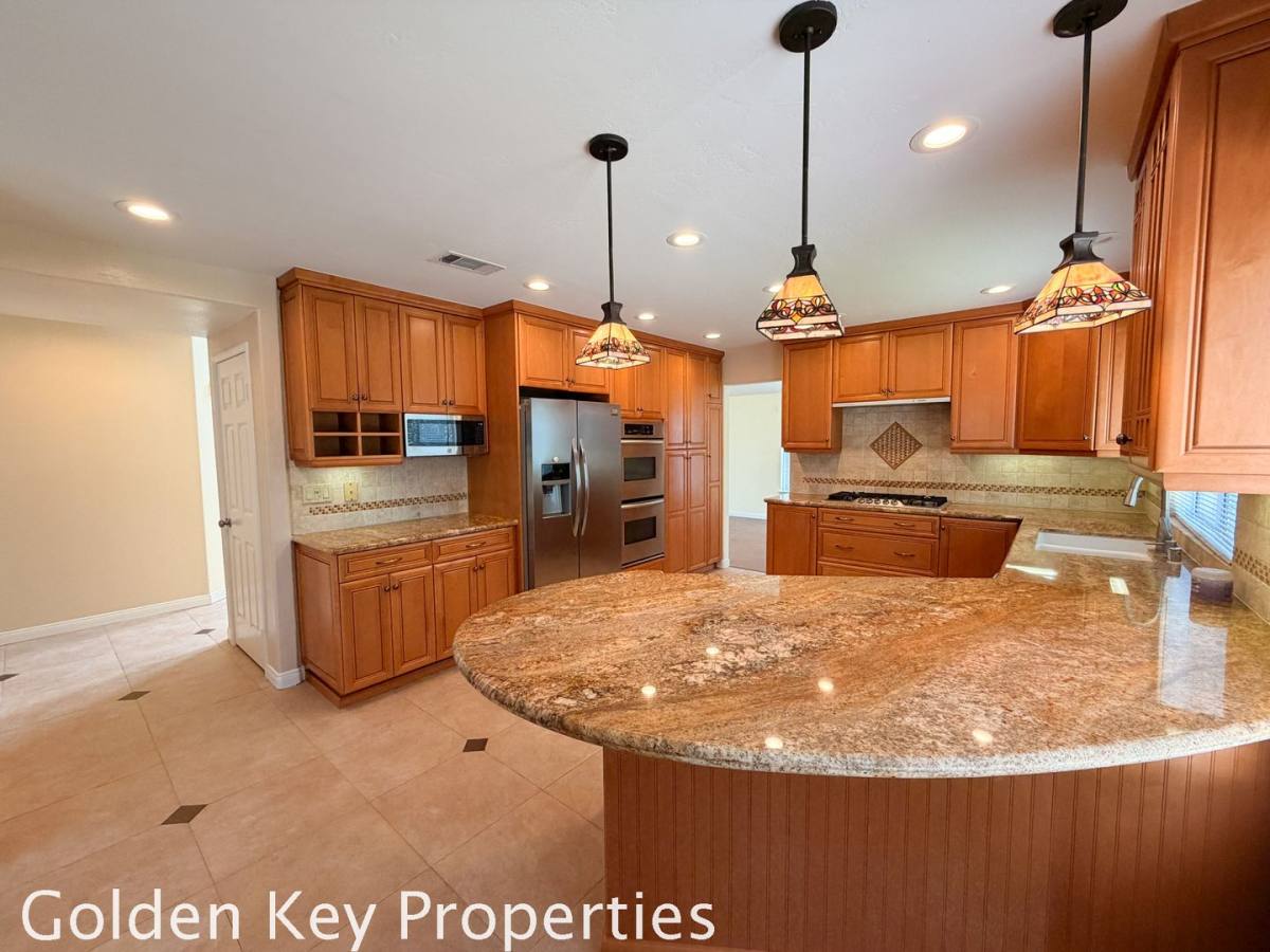 House for rent at 533 Edgewater Ave, Oceanside, CA 92057