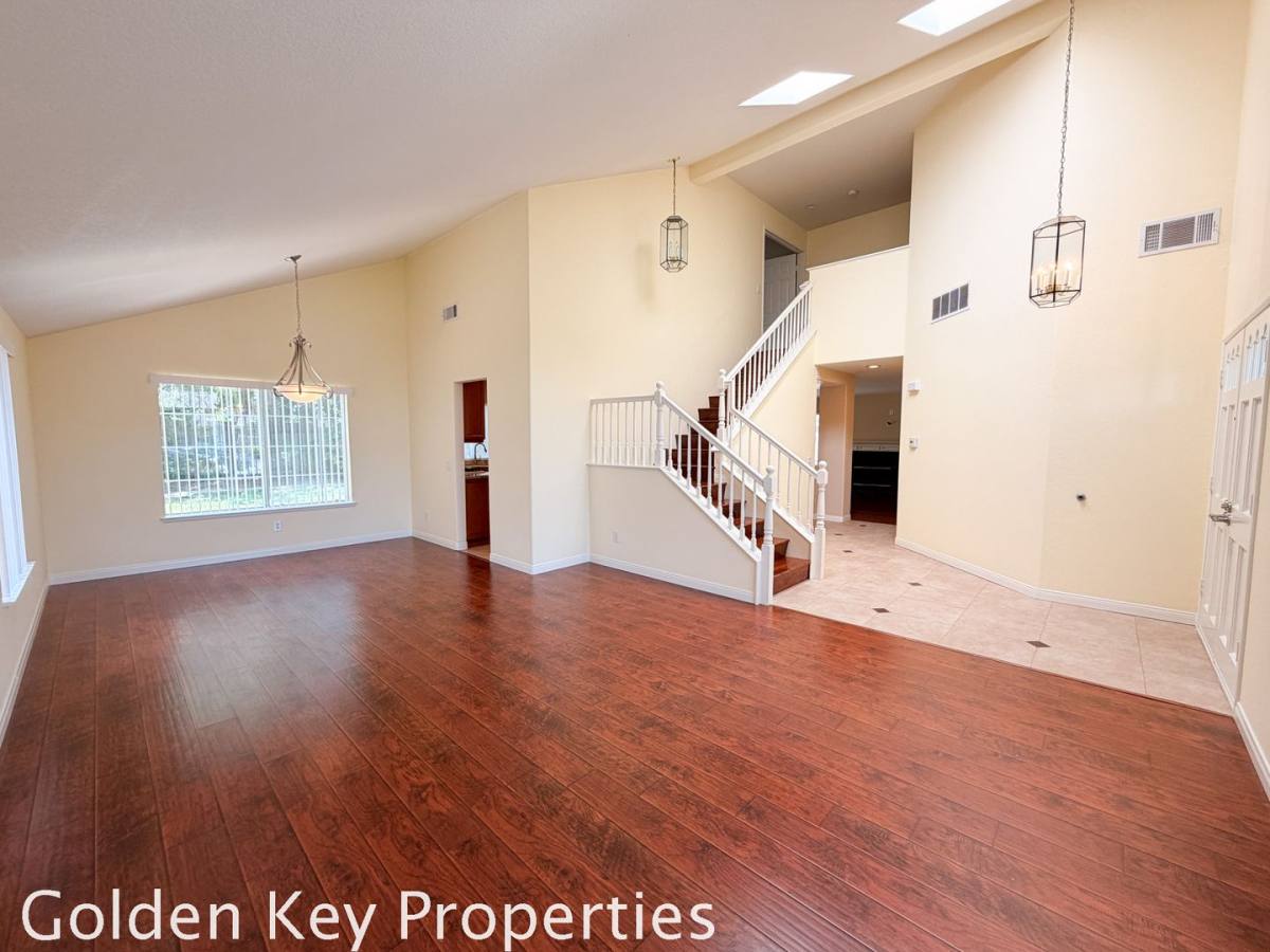 House for rent at 533 Edgewater Ave, Oceanside, CA 92057