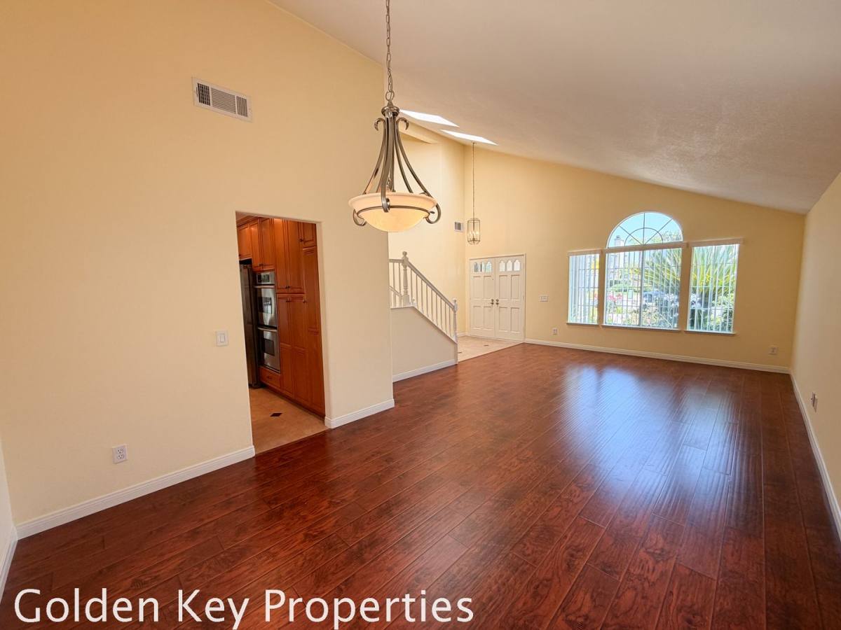 House for rent at 533 Edgewater Ave, Oceanside, CA 92057