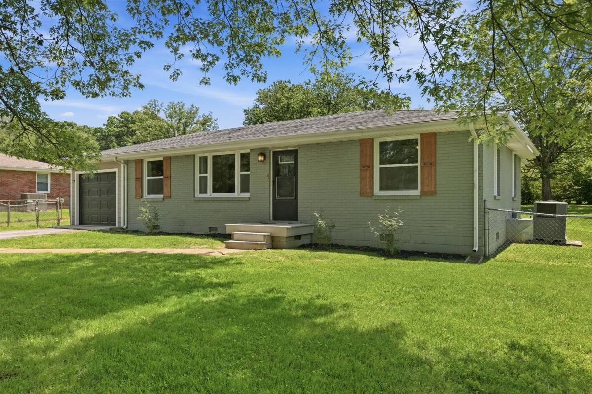 House for rent at 37 Hillsboro Rd, Clarksville, TN 37042