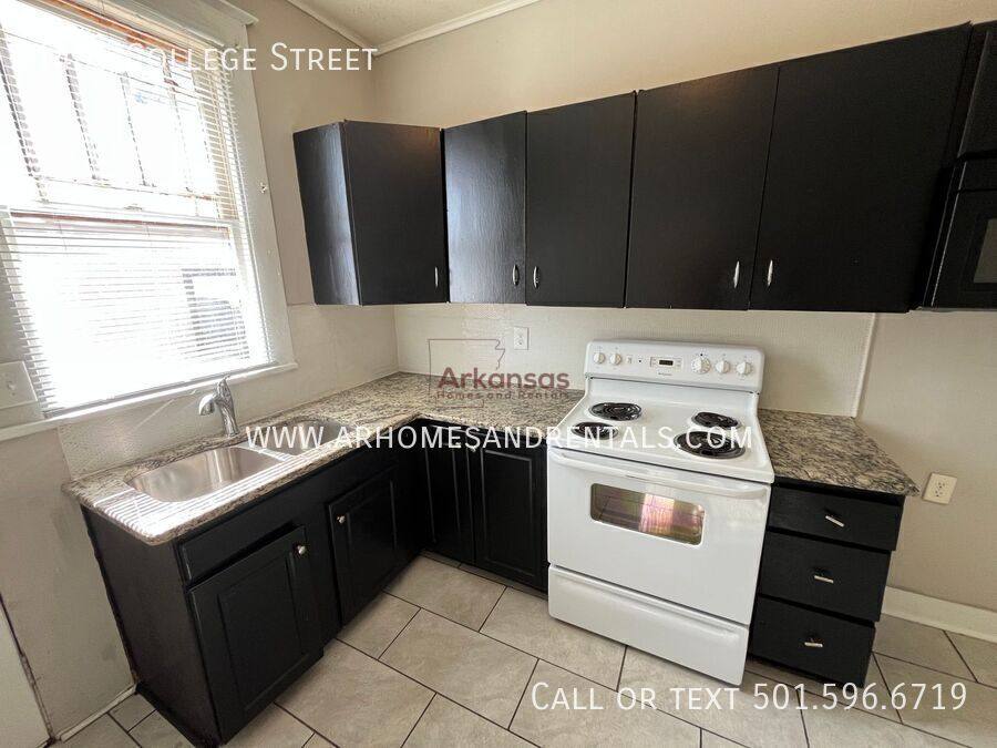 Apartment for rent at 1409 College St, Little Rock, AR 72204