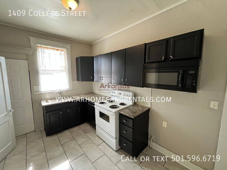 Apartment for rent at 1409 College St, Little Rock, AR 72204