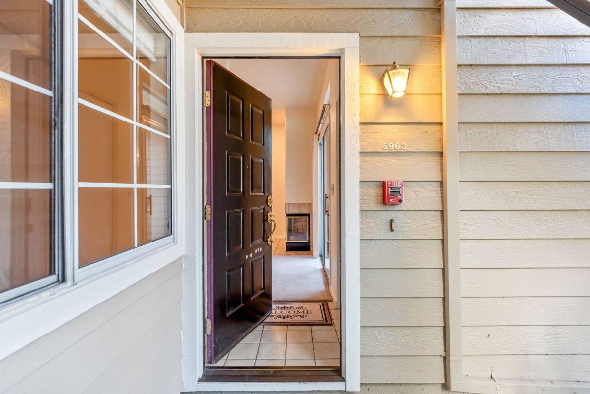 Condo for rent at 5963 Lake Almanor, San Jose, CA 95123